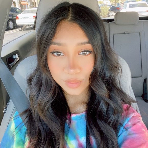 Meet your Posher, Alexa - Picture 2 of 2